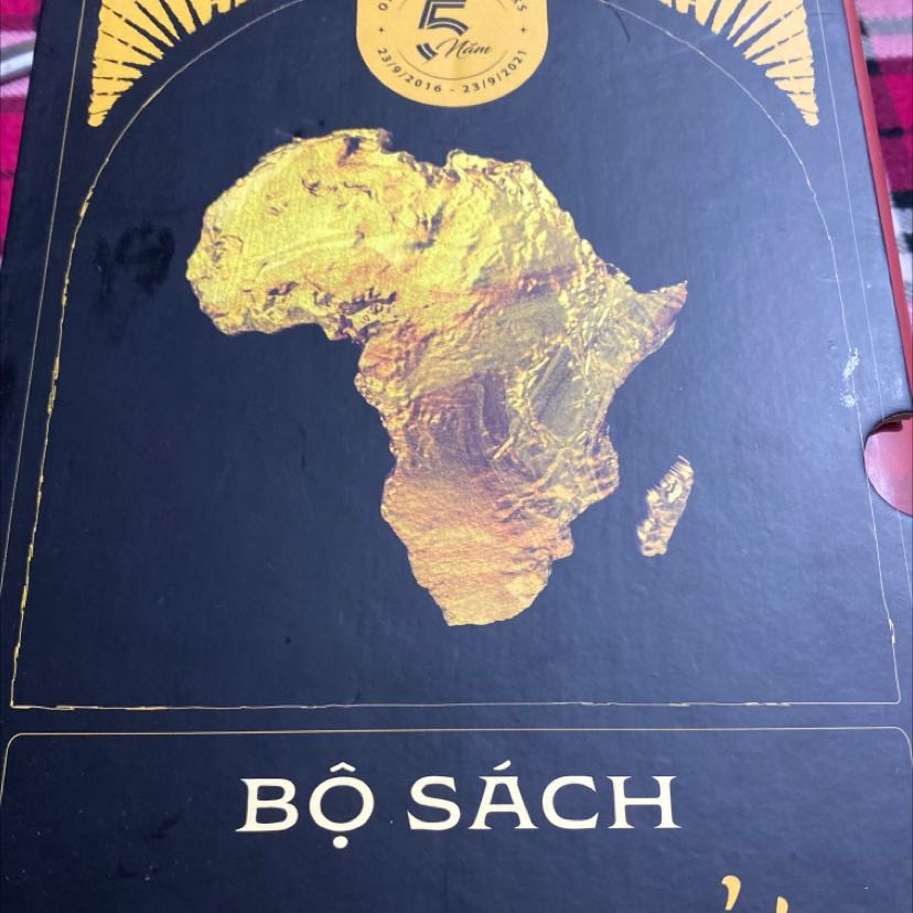 Mua sách của Omega nhiều rồi, lần nào cũng rất hài lòng.
Shipper quen nên vui vẻ, thân thiện.
Giao hàng siêu nhanh.