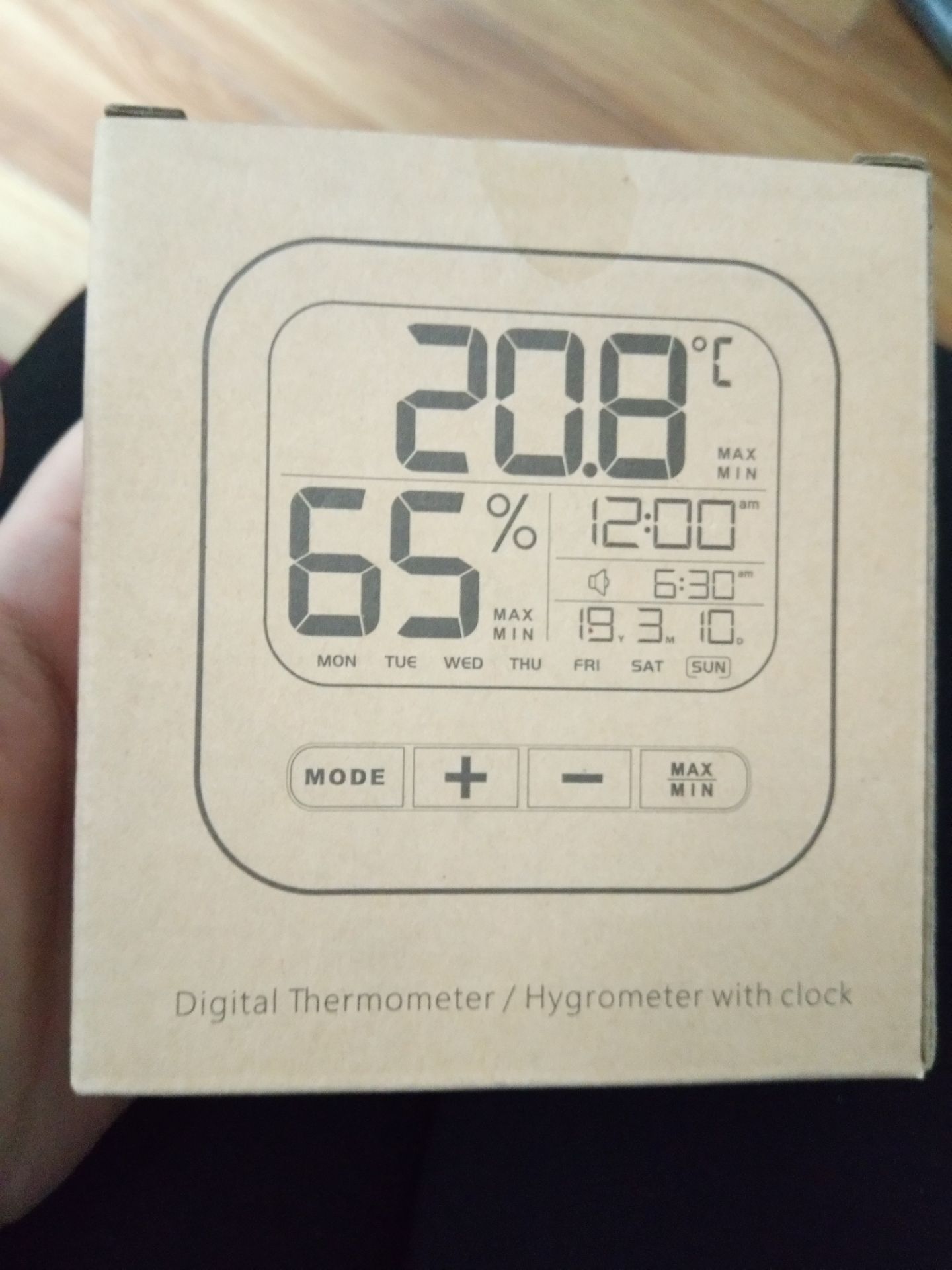 Đóng gói chắc chắn, có hướng dẫn tiếng anh vs trung kèm theo. Máy ko kèm theo pin nha mọi người Đóng gói chắc chắn, có hướng dẫn tiếng anh vs trung kèm theo. Máy ko kèm theo pin nha mọi người