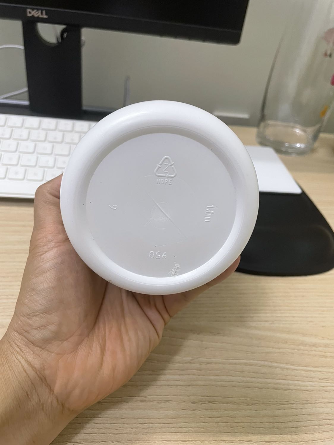 Mới mua lần đầu ở đây, có tem nhập khẩu, tư vấn cũng nhanh và nhiệt tình. Hy vọng dùng sản phẩm này ok.