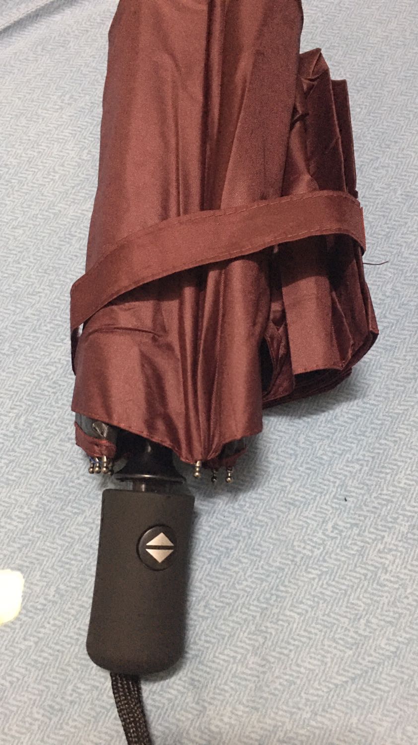 Nhận được dù nhưng nút bấm kg nhảy , kg bật mở dù lên được