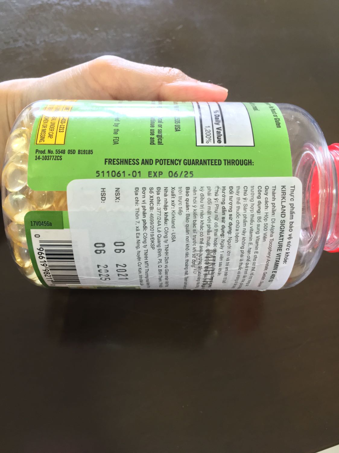 Chủ yếu là date phải xa, vì 1 hủ tới 500 viên, mỗi ngày chỉ uống có 1 viên thôi. Cho nên mình hài lòng với sản phẩm này!