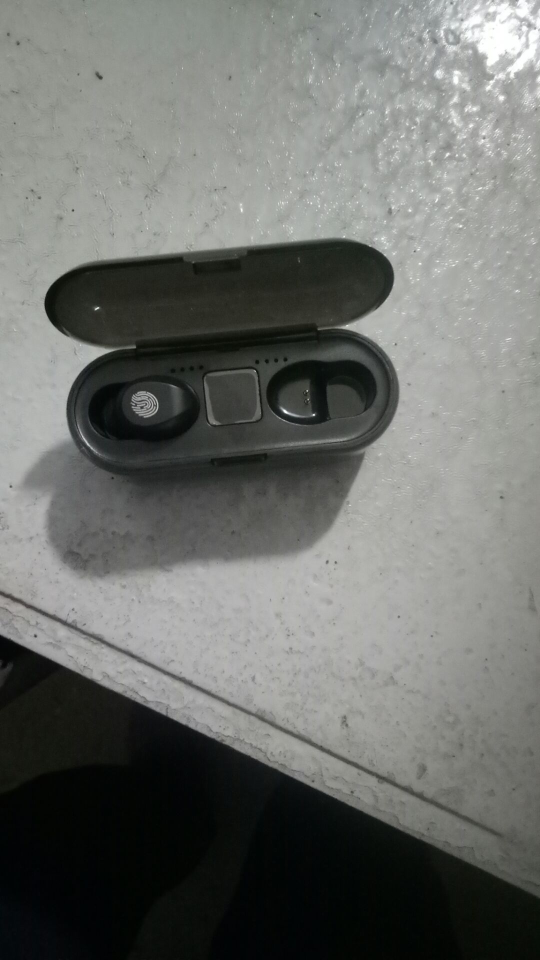 sản phẩm 1 bên ko nghe được khách hàng muốn đổi sản phẩm khác cho khách