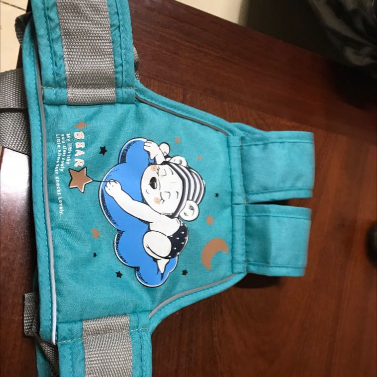 Mình thích cái yếm đi xe máy này lắm á. Cute ghê. Chất vải đẹp. Mềm mịn. Có dạ quang buổi tối nữa. Tóm lại là ưng