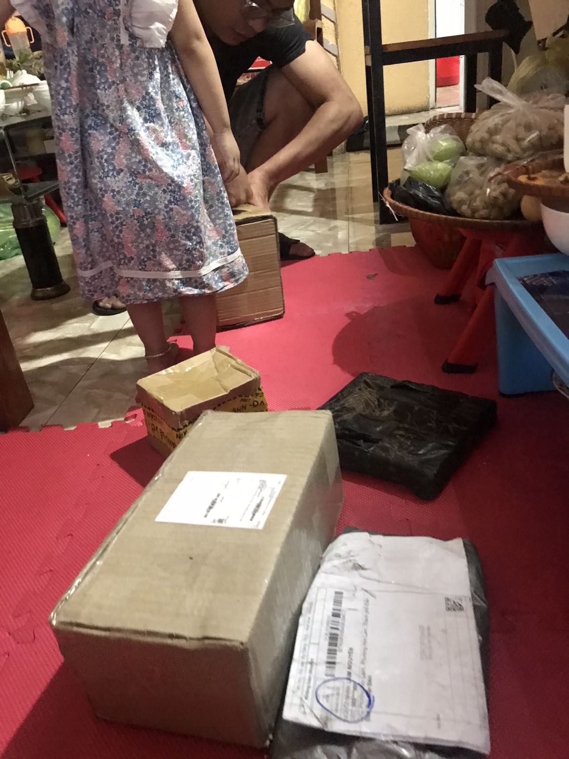 Thảm trải cho bé chơi nhìn cũng được. 
Ok Sop!