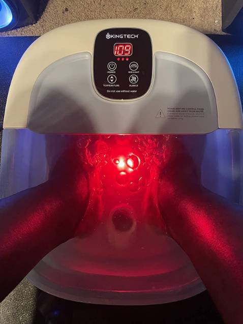 Lướt *** thấy bồn ngâm chân thích quá nên search thử. Thấy trên shop vừa có sản phẩm này mới (đúng ý trời) mua luôn. Đã mua sản phẩm của shop và đều thấy rất tốt. Dùng thì cứ theo hướng dẫn sử dụng thôi. Cảm giác lúc các con lăn dưới chân thoải mái lắm, lúc đầu hơi nhột nhưng mà cực thích.