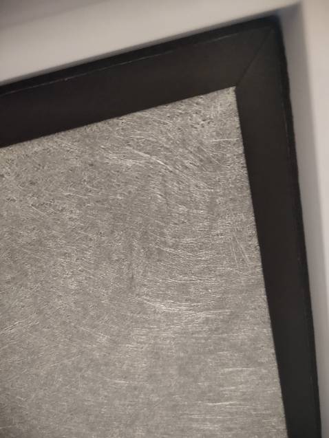 Tạm chấp nhận dc thôi nhé . Nếu thêm mấy trăm nữa thì có nhiều lựa chọn hơn ( điều khiển bằng điện thoại ) , loại này ko có nhé . Nhựa ABS khá chắc chắn ( nhưngays của tui có vài ba vết xước ) . Khe hút gió ở 2 bên thân máy hơi bé , kể ra khe hút giớ đặt vị trí khác thì hiệu quả hơn . Luồng gió ra lại đặt phía sau máy ( có vẻ hơi ngược ) . Cảm biến khá nhậy ( nhưng ko khử dc mùi nhé . Chế độ speed nhỏ nhất với chế mode ( ngủ ) dường nhiw là 1 vì độ ồn nhiw nhau . Chốt lại . Mua cũng dc , chọn cái khác ( thêm mấy trăm ) mua loại khác cũng là lựa chọn hợp lý