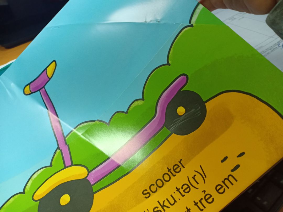 vừa nhận hàng xong, đóng gói kỹ nhưng sách như bị dùng rồi bị gấp cũ. thất vọng