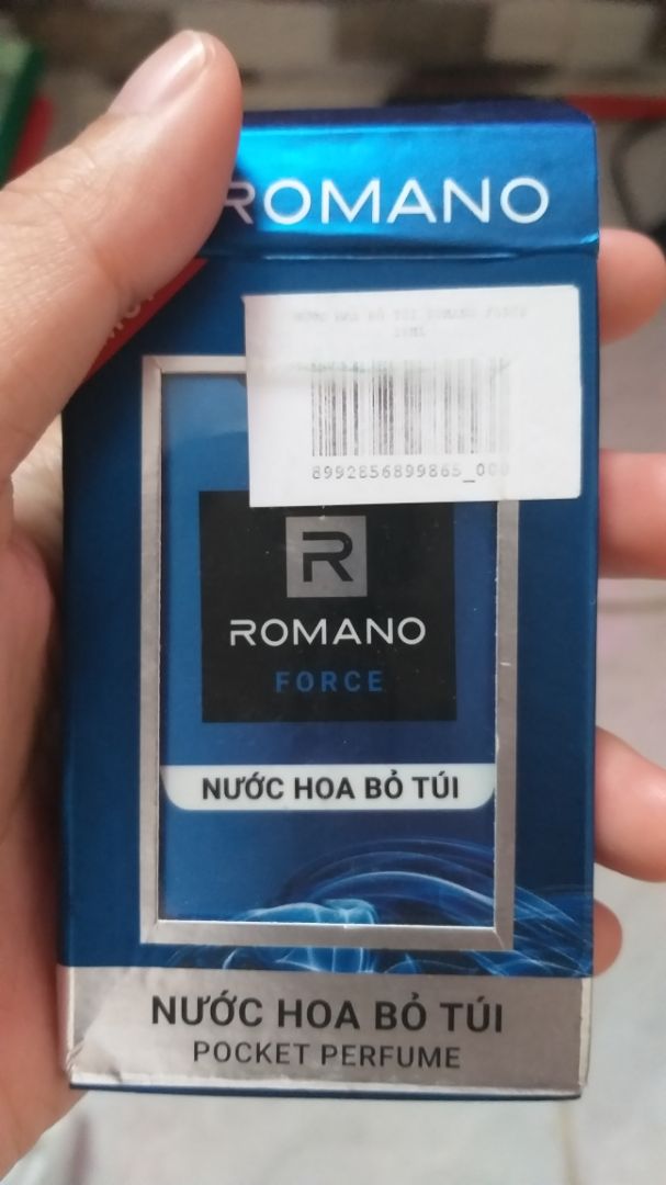 mùi giữ rất lâu, mua combo nên tiết kiệm hơn giá siêu thị