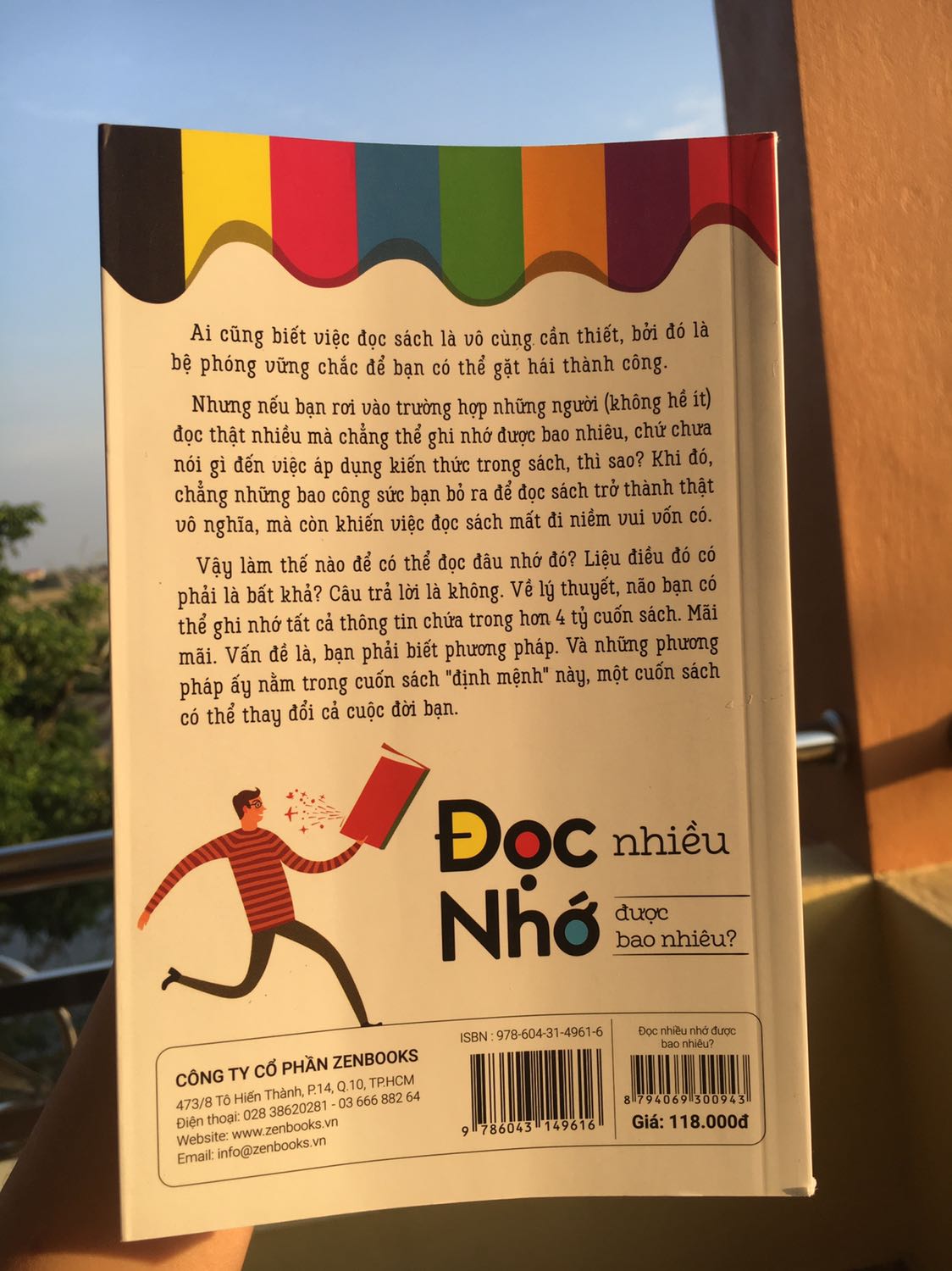 “Ồ, thì ra là thế” chính là câu nói mà mình đã thốt lên trong đầu khi đọc cuốn sách này. Đối với đứa biết đọc sách là tốt nhưng chả bao giờ kiên nhẫn đọc sách như mình thì cuốn này cứ gọi là cuốn sách định mệnh luôn ý, lần đầu tiên mình có thể đọc hết 1 cuốn sách chỉ trong 4h, nd thì khá hay đó mn,