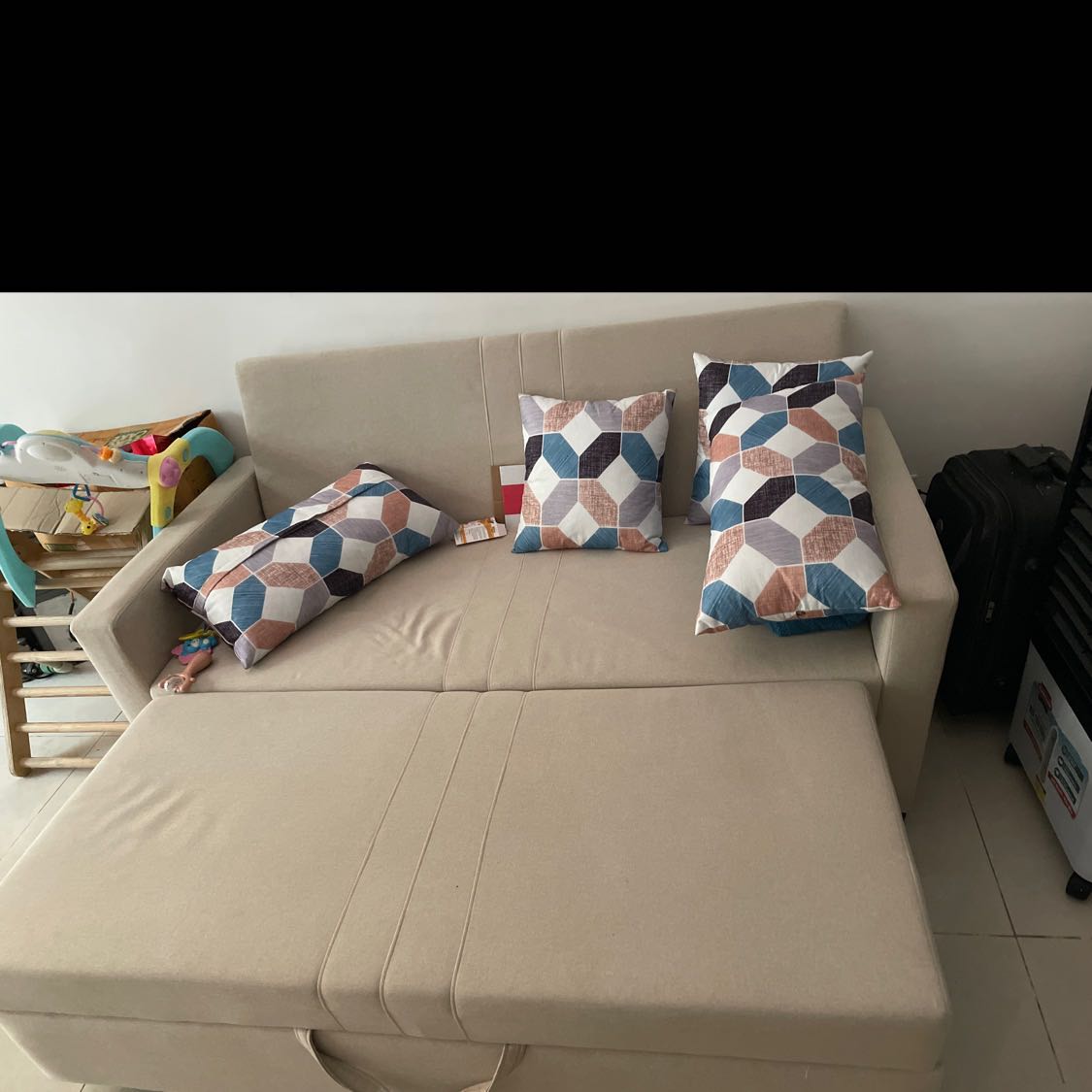 chắc chắn và dễ sử dụng, có rất nhiều màu để chọn nhé chứ không phải chỉ có mấy mẫu như trên tiki