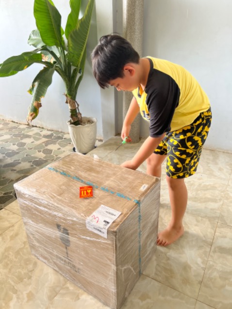 giao hàng nhanh, ủi đồ nhanh do công suất lớn, lắp ráp đơn giản với sự hỗ trợ của youtube. bình nước hình như là nguyên khối hay sao đó, canh nước khoảng 1 lít rồi đổ vô, ko biết khi nào hết, để tìm hiểu thêm