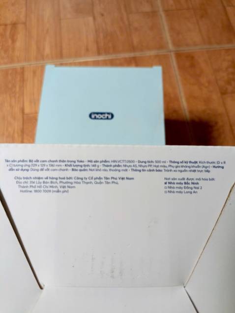 nhựa trong suốt bóng cầm cảm giác rất thích , thông tin rõ ràng đúng hàng chính hãng của inochi