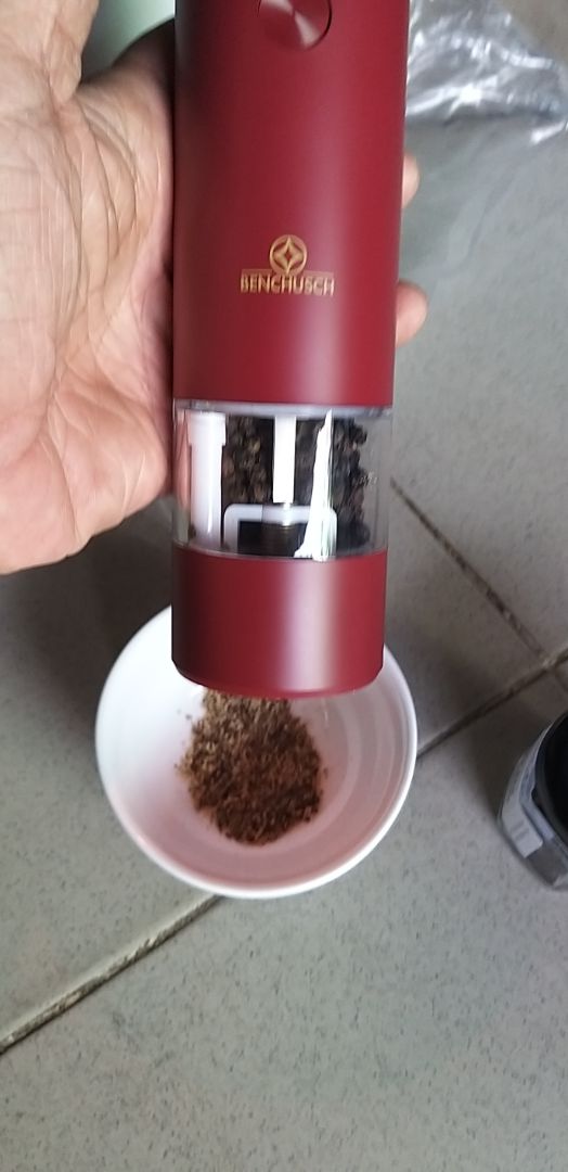 Có đèn. Sạc Type C luôn. Quà tặng kèm hủ tiêu Phú Quốc thơm phức.