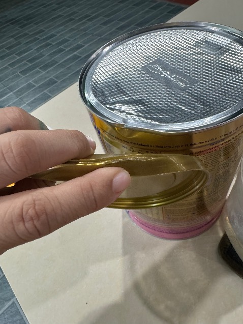 Giao hộp bị móp và rách nắp hi vọng lần sau shop giao ko bị như vậy nữa