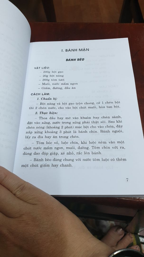 sach dep.trinh bay hay.noi dung don gian,de hieu,bìa cứng.moi ng nen mua doc