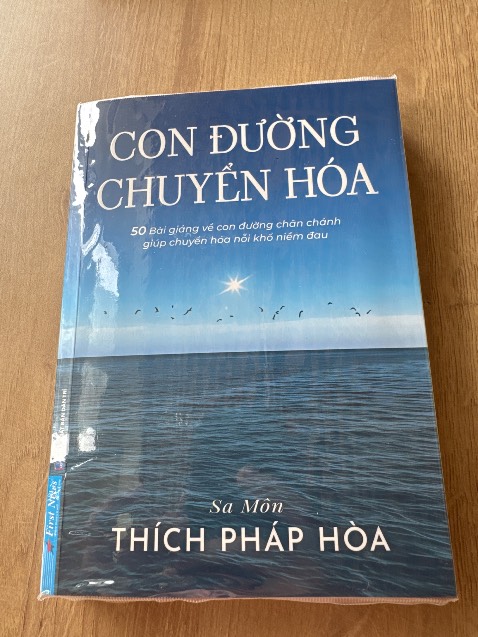 Ship siêu nhanh ạ! Bọc sách chắc chắn! Các bài giảng của Thầy đa phần từ kinh Pháp Cú giải nghĩa ra! Rất đáng để đọc!