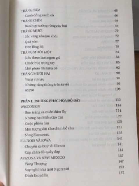 Với những ai yêu thích văn học, chắc chắn khi cầm cuốn sách này và đọc, sẽ phải thốt lên đầy kinh ngạc “trời ơi sao lại có những dòng văn đẹp đến mức này !!!”. Và với những ai yêu mến thiên nhiên hoang dã, chắc chắn sẽ còn ngạc nhiên hơn nữa với bút lực tả cảnh thực “trời ơi sao lại có người dùng văn còn hơn cả dùng tranh, và dùng bút thay cọ vẽ…”
    Đầy lãng mạn ! Cái lãng mạn của từng gốc cây, ngọn cỏ, của bông hoa dại, của những con chồn, bầy ngỗng… của cái thiên nhiên rất tự do.
    Lời văn của ông quá sức đẹp, đẹp quyến rũ, đẹp mê hoặc người đọc yêu văn chương tả thực. Ngay cả từng dòng, từng khổ, từng đoạn, từng chương, đều có nét logic riêng. Cứ như mang theo cả triết học cuộc sống vào.
   Bút lực và hiểu biết có hạn nên không biết làm sao để diễn tả hết cảm xúc và nhận xét của cá nhân trước tác phẩm này. Ai muốn trải nghiệp thì đọc thử một đoạn ngắn trong hình chụp (hoa cải báo xuân)
   Xứng đáng 10/10₫.