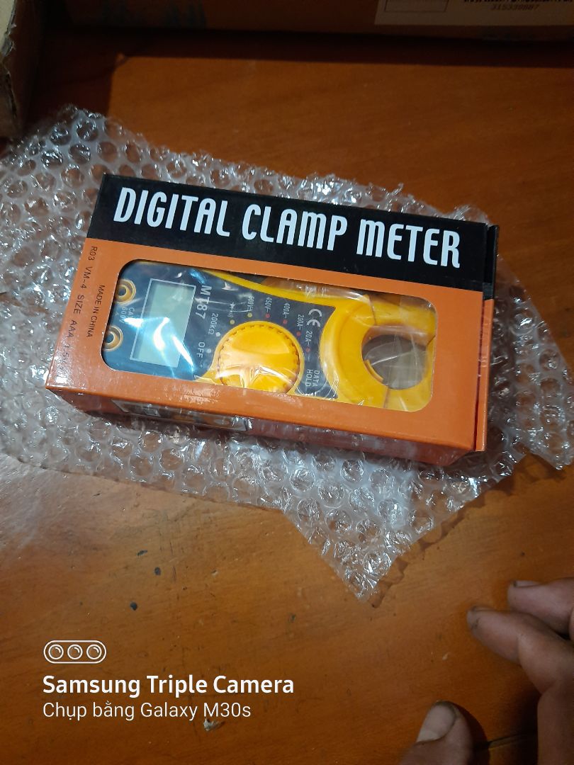 Quá tệ Lắp pin không bật nguồn không được vì thiếu thanh dẫn nối quảng cáo thì đa năng mua về thì quả ít chức năng. may là giá chỉ hơn kg thịt heo,ai mua cần cân nhắc loại đồng hồ đa năng này