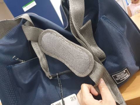 Túi rất đẹp nha, chất vải ok. Túi dày dặn. Nên mua nha mọi người.