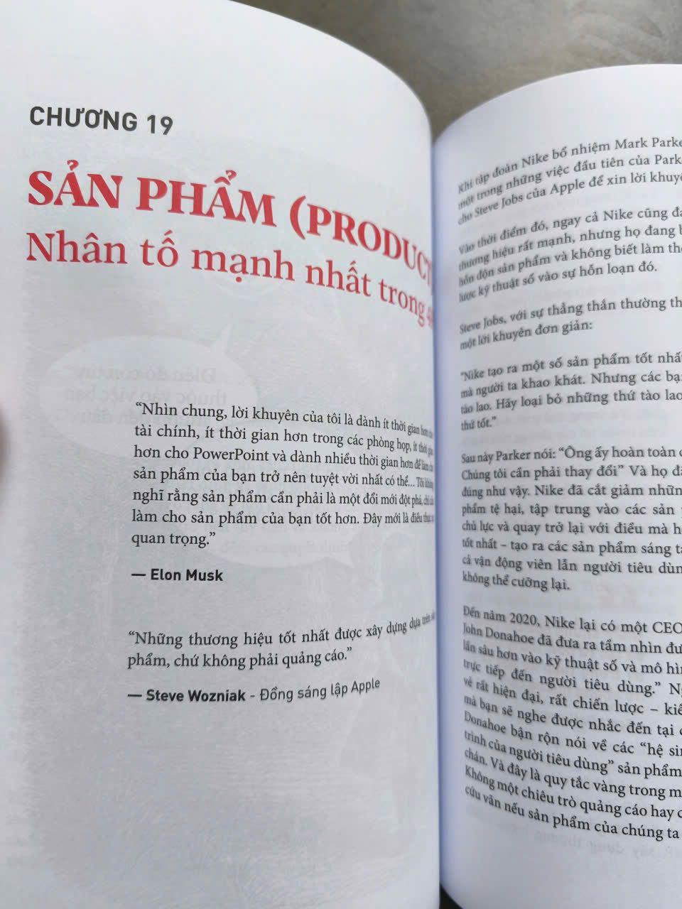 mới đọc gần hết phần 1. Tác giả lồng ghép case study rất hay, thực tế và dễ hiểu nha. Toàn là case study thú vị về các brand VN. Ai học marketing nên mu nhé 👍👍👍