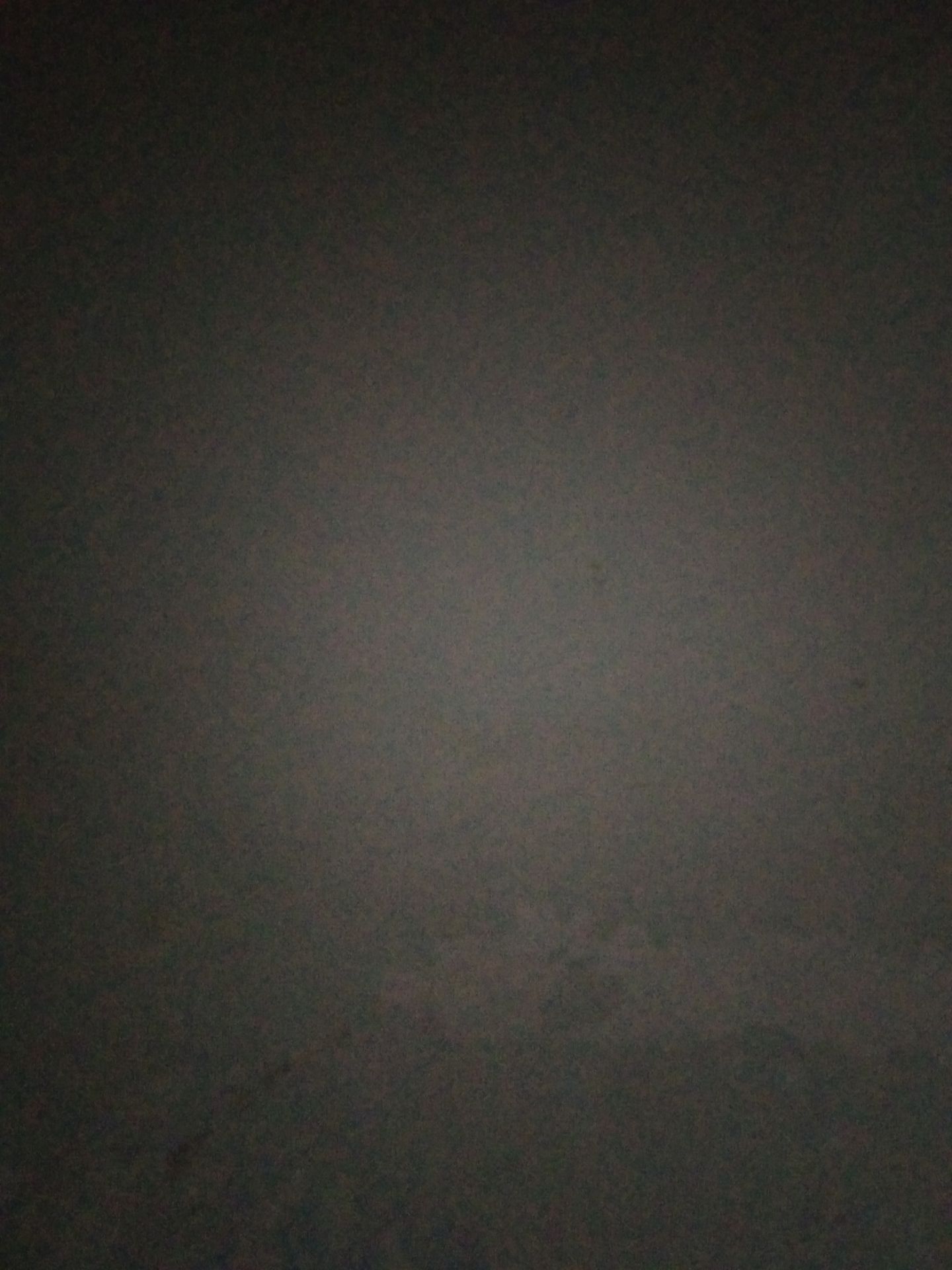 emo5000 năm trước 1 đạo kim quang rạch ngang tinh hà. Linh khí bùng nổ, vô số thiên tài địa bảo cũng đc hình thành, thời đại của các tiên giả tu luyện nghịch thiên mà đi mở ra. Chỉ chưa đầy 3000 năm thế giới đã tồn tại vô số cường giả, nguyên anh hoá thần nhiều như *** ngoài đường, trong đó có vị thiên tài đã đạt đến cảnh giới hợp đạo tung hoành đất trời (lv6), ta lúc đó bất quá cũng chỉ là 1 con ếch có chút đạo hạnh. Nhận thấy tốc độ phát triển ***ng mặt của tu luyện giả có ảnh hưởng nhất định với quyền lực của thiên đạo, thiên đạo đã giáng xuống ĐỒ TIÊN KIẾP, cữu quang lôi kiếp trải dài vạn dặm tinh hà trực tiếp đánh lên các vị cường giả có tu vi nguyên anh trở lên , nặng thì thần hồn câu diệt, nặng thì trực tiếp bị đánh xuống trúc cơ kim đan, vị đại năng hợp đạo cũng liền bị đánh xuống nguyên anh sơ kì, linh khí cũng cạn kiệt dần , thiên tài địa bảo cũng khan hiếm vạn phần khiến cho vc tu luyện ngày nay khó càng thêm khó, chớp mắt đã 2000 năm sau đồ tiên kiếp nguyên anh ở khắp mọi nơi nhưng chẳng có lấy 1 hoá thần, các tu giả đều sợ rằng đột phá hoá thần sẽ dẩn đến ĐỒ TIÊN KIẾP lần nữa, dần sinh ra giới hạn nguyên anh,cường giả đến cảnh giới này liền không muốn tu luyện nữa. nay thọ mệnh của tại hạ sắp tận, may mắn 2000 năm trước chưa bước vào nguyên anh tránh đc kiếp nạn nay đã đột phá đến nguyên anh hậu kì từ lâu,cảm thấy lôi kiếp của ta sắp đến cũng muốn dành thời gian còn lại để cố gắng đột phá hoá thần, dẫu có thất bại cũng chỉ là chết sớm 1 200 năm nhưng ít nhiều cũng ko thẹn với lòng thẹn với các tiền bối đi trước. Bần đạo sẽ bế quan ở nam vực tinh hà trong 5 năm để tránh lôi kiếp liên luỵ đến các đạo hữu,nếu thành công bần đạo sẽ tiếp tục độ tâm ma kiếp, nếu thất bại dù sống bần đạo cũng sẽ quy ẩn giang hồ, chỉ mong các đạo hữu có thể cố gắng tu luyện sớm phá vỡ được xiềng xích nghịch thiên mà tu hành.