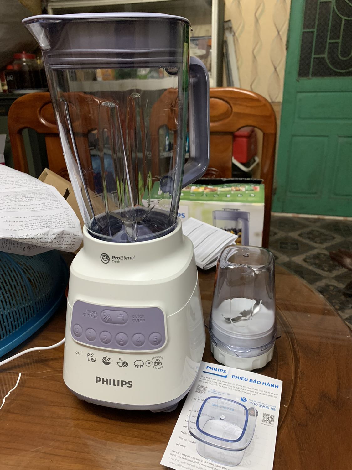 Hàng mới, đẹp, nguyên đai nguyên kiện. Máy chạy khoẻ, tương đối êm. Mút chân máy chắc chắn, chế độ nhiều, linh hoạt tuỳ theo đồ cần xay. Chốt lại là xứng đáng giá tiền. Cảm ơn Tiki nhiều nhé!