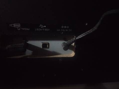 Mình mua nhầm loại rồi. Bạn có loại chân nhỏ hơn không, dùng cho piano