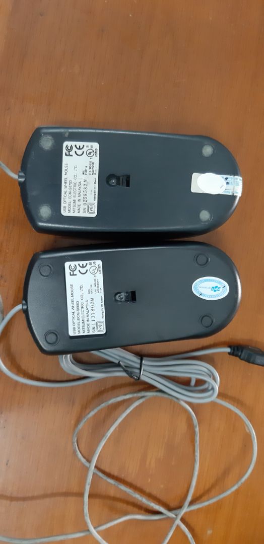 cầm lên và so sánh về tem nhãn, chất liệu nhựa, màu nhựa, chuôi cắm, màu con lăn, cách dán tem, font chữ trên tem thấy hoàn toàn khác biệt, em có cảm giác dream tàu với dream thái vậy, đề nghị Tiki xem lại và giải thích giúp em là hàng thật hay hàng nhái nhé