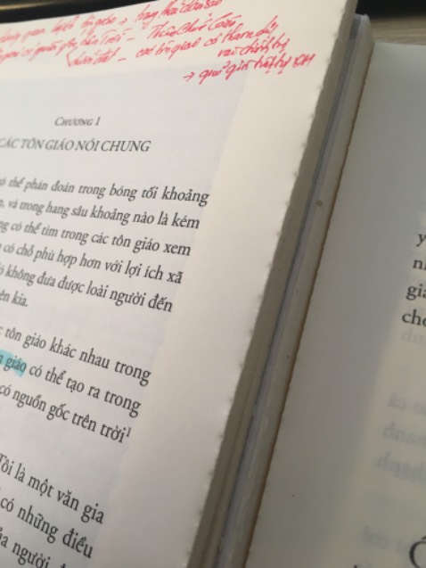 Sách nội dung hay giấy tốt. Có điều bìa dễ bung  mới đọc 1/3 quyển đã bung ra. Nên cải thiện chất lượng keo dán bìa