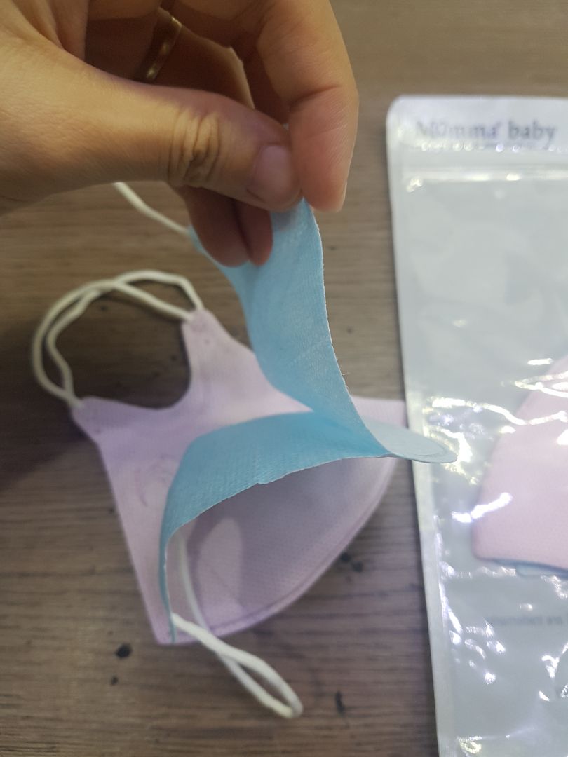 Shop bán hàng *** đảo. Hình quảng cáo với hàng thật khác nhau 1 trời 1 vực, cái khẩu trang mỏng như tờ giấy mà bán 5 cái 29k.