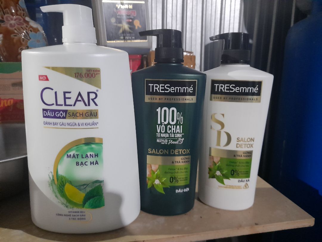 giao hàng nhanh, đóng gói ổn hàng ko bị vỡ, chai cực to, chính sách đồng kiểm của tiki 10đ, shipper lịch sự, đáng mua nhé mn