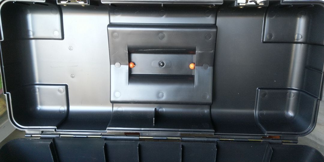 Sản phẩm đẹp , to rộng đựng đồ được nhiều, thùng được gia công chắc chắn