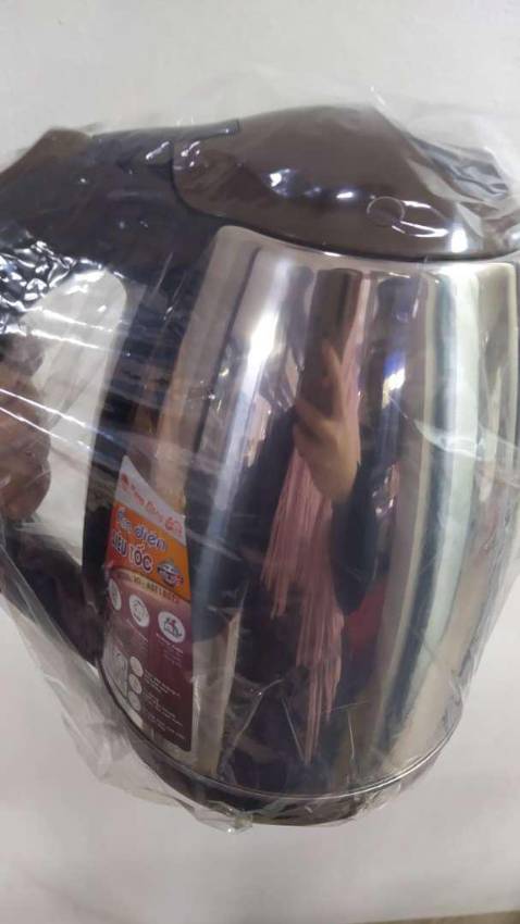 mua về cho bố đun pha trà, mẫu mã đẹp, rẻ, sôi nhanh, có tem bảo hành nên an tâm. Cám ơn shop.