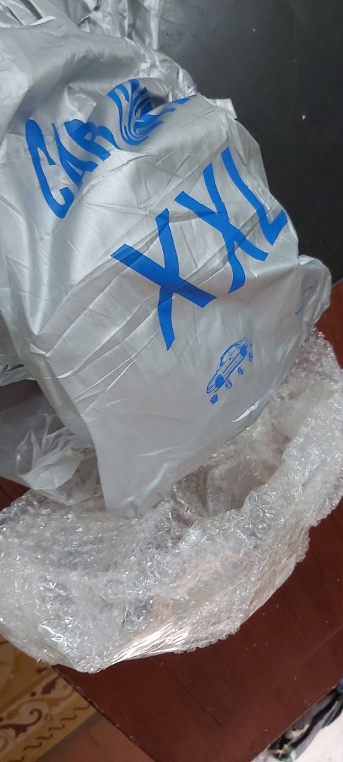 Hàng chất lượng kém, không như quảng cáo, vải mỏng dích như áo mưa. hàng này chắc dùng được 3 bữa gió to chắc rách luôn.