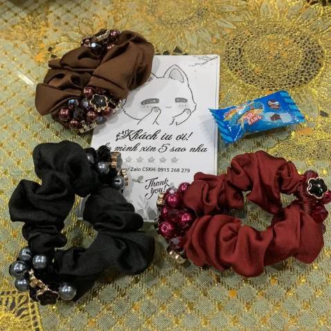 dây buộc tóc nasi mẫu đẹp lắm nha, cột chắc chắn, xứng đáng 5 sao