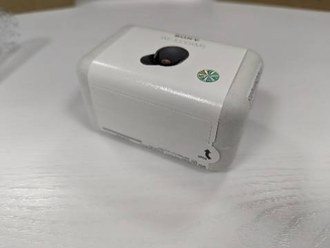 Đóng gói cẩn thận, giao hàng nhanh. App hỗ trợ nhiều chức năng, chế độ khử tiếng ồn ANC tốt, có chức năng tạm tắt nhạc khi nói chuyện và chuyển giữa các chế độ nghe khi ở yên, đi hoặc chạy bộ. Âm thanh hay, bass mạnh chắc, mid ổn, treb tốt. Nghe lossless rất ổn. Để nghe Spotify hằng ngày rất ok