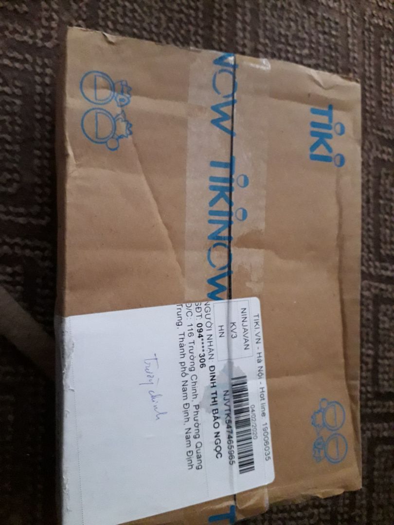 Hài lòng từ khâu đóng gói đến vận chuyển luôn ạ. Sách được bọc trong nilon cho không bị quăn và được bọc trong thùng nên dù ship đi trời mưa nên k bị ướt. Vận chuyển thì sớm hơn mong đợi hẳn 1 ngày ạ❤❤❤