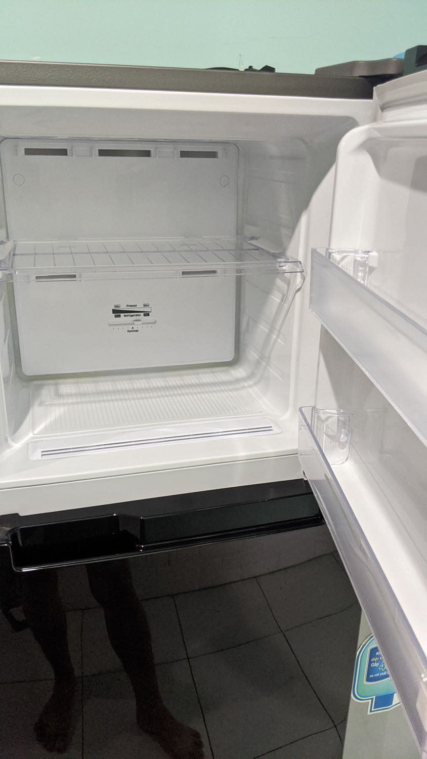 Giao hàng nhanh hơn dự kiến, nhân viên nhiệt tình, sp tổng quan ok