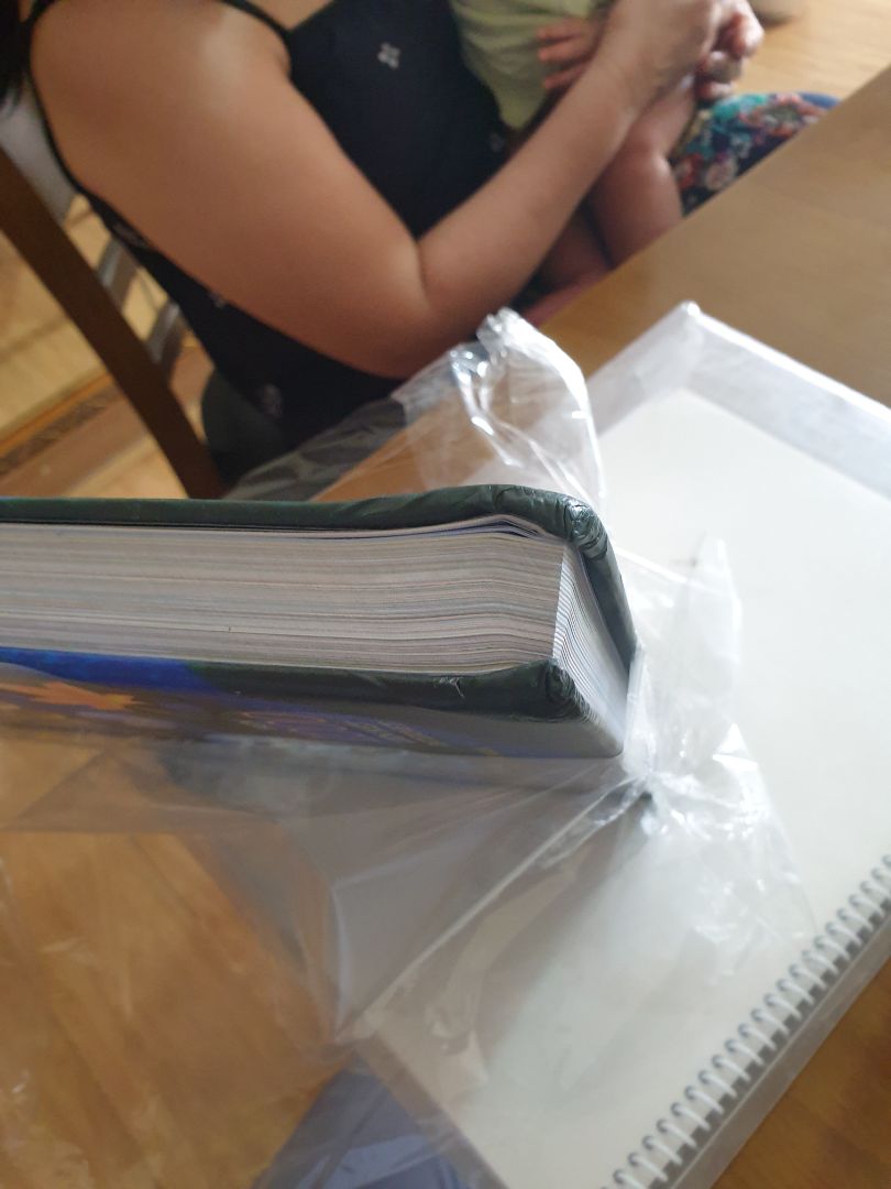 giao chậm sách bị móp, chán