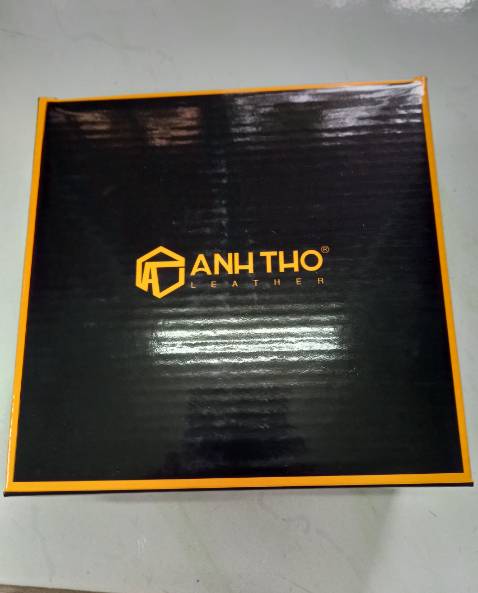 Kiểu dáng và mặt dây đẹp sang trọng..hợp với giá tiền..mn có thể mua tặng cho người thân.Hàng giao nhanh ngoài dự kiến..đóng hộp trong và ngoài rất cẩn thận & đẹp. Cảm ơn Shop Anh Thơ và Tiki