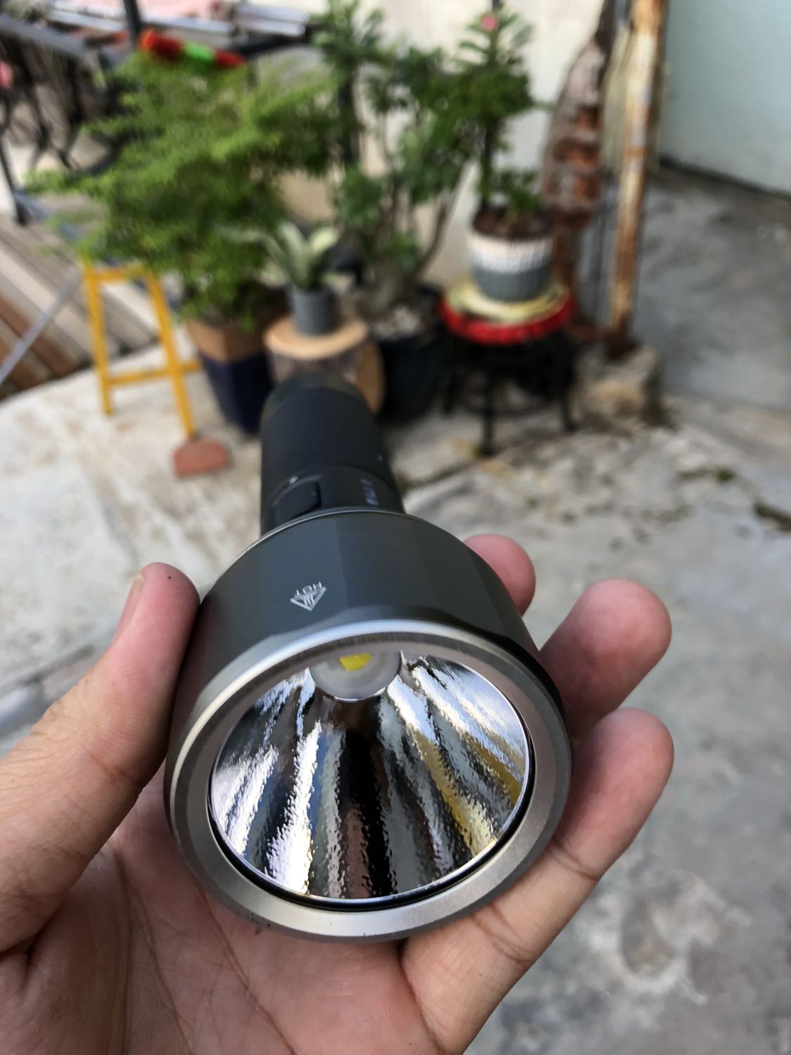 Hàng chât that su. Ae nen mua nha