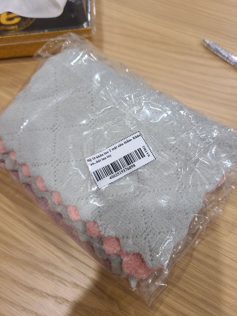 đóng gói sản phẩm kỹ càng. sản phẩm tốt như mong đợi. bạn nào muốn dùng tốt thì đem về nên giặt trước nhé, giặt với xà phòng, phơi khô rồi sau đó hãy sử dụng sẽ thấm nước tốt hơn.