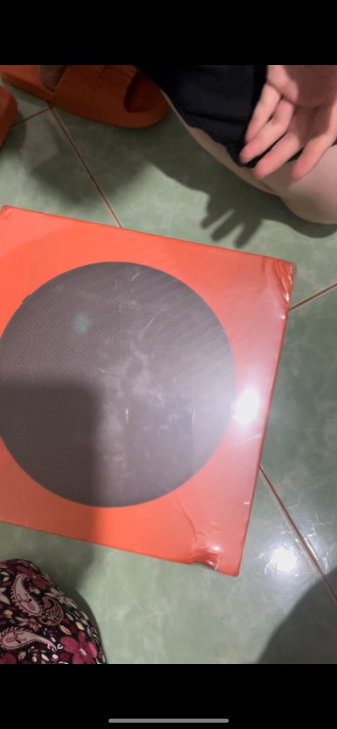 Sản phẩm Giá tốt. Kích hoạt bảo hành chính hãng. Giao hàng sớm hơn dự kiến 2 ngày. Hộp hơi móp méo. Nhận diện giọng nói hands free chưa tốt