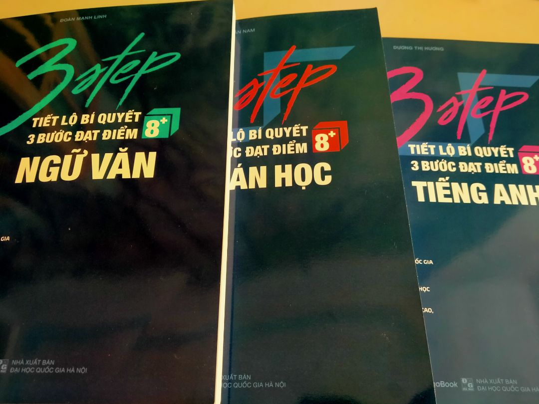 Sách đẹp, in ấn tốt, có vài trang chưa cắt kĩ. Gói hàng còn sơ xài, hộp giấy giao đến nơi bị móp méo nặng, may mà sách bên trong không sao. Shipper thân thiện, thái độ tốt