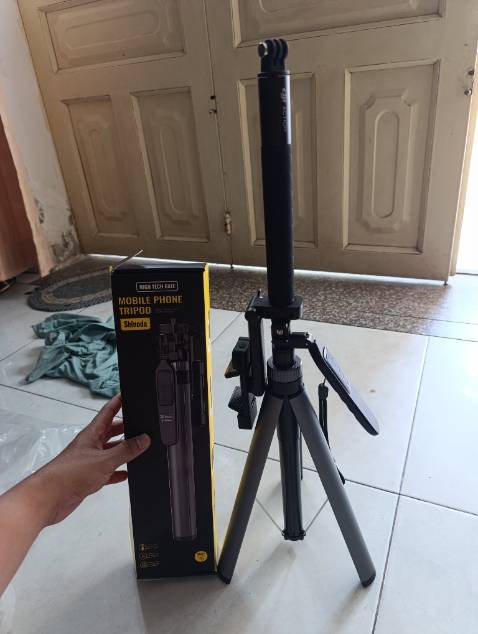 Đáng đồng tiền bát gạo, cây này chắc chắn, Bluetooth nhạy, có thể gắn thêm đc cây gậy của mấy con camera hành trình khác