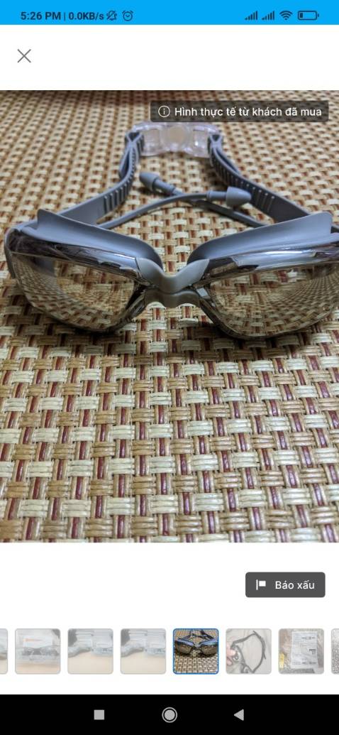 Khá hài lòng, chỉ là không có nhiều màu sắc để lựa chọn. Kính phù hợp cả người lớn và trẻ em lớn hơn 10.