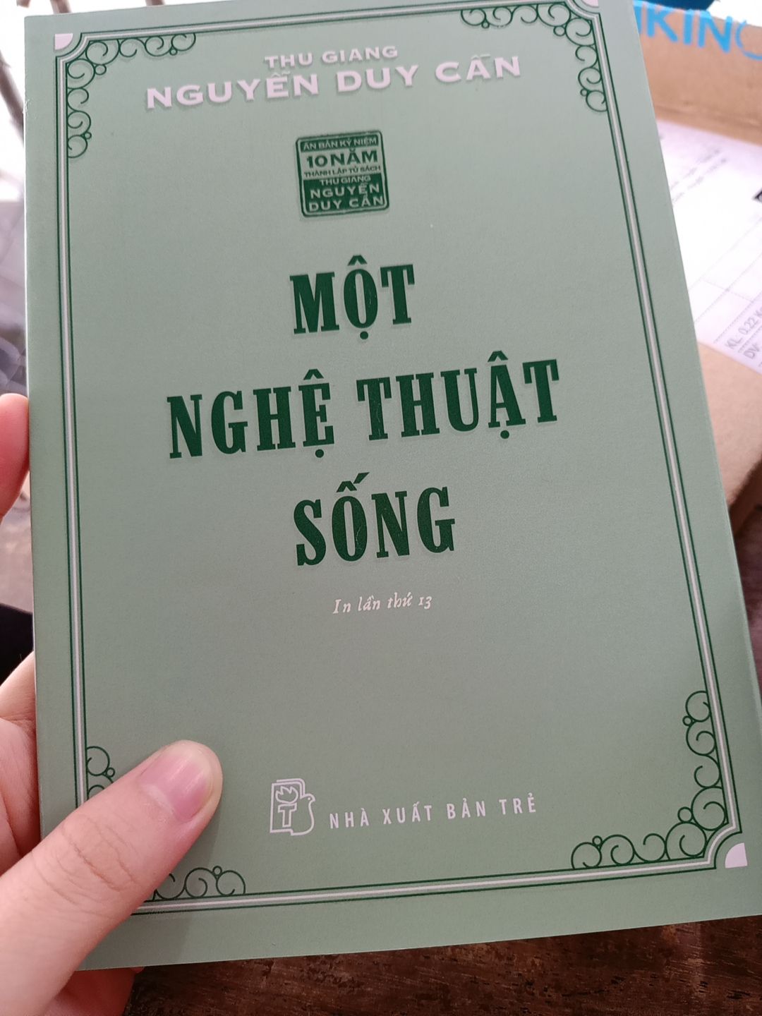 Hình thức: Sách mới 100%, có bookmark, đẹp, chất liệu giấy tốt, giao hàng nhanh. Còn nội dung thâm thúy quá nên mình chưa ngấm được. Cần nhiều thời gian hơn để nghiền ngẫm.