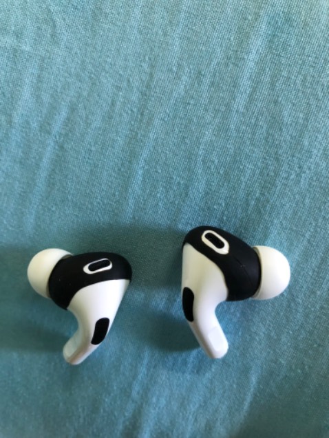 Rất đẹp, mềm mịn và ôm khít tai nghe. Nên mua để bảo vệ cho tai nghe của bạn. Cảm ơn shop!