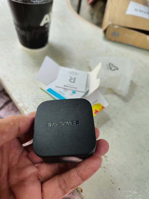 Dịch vụ bảo hành quá tôt, của mình sử dụng 10 tháng bị lỗi đã được bảo hành 1 đổi 1. Nhân viên Tiki đến nhà nhận và giao mình kg cần phải mang đi bảo hành.