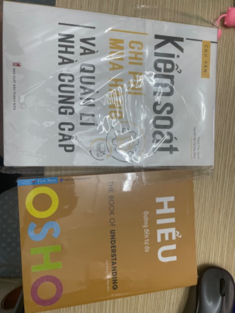 Hiện tại mình đang làm phòng mua hàng, Hqua nhận được chưa có thời gian nên đọc dc chút thấy nội dung hữu ích, cần cho công việc của mình ạ. Nên mua.